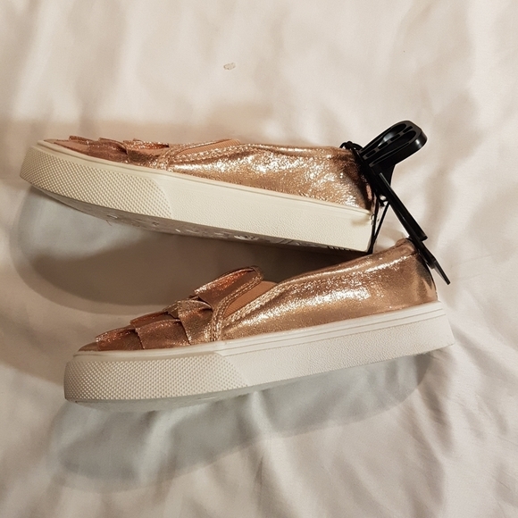 Wonder Nation Rose Gold girls shoes size 2 - Picture 6 of 7